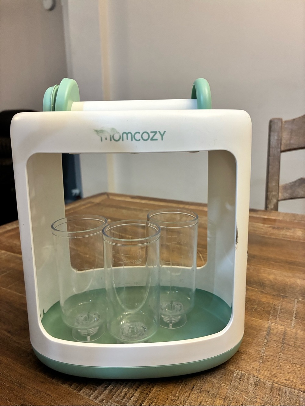 Momcozy Baby Squeeze Station
